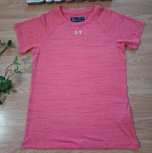 🌿🍒 Under Armour Heat Gear women's athletic shirts size Small 🍒🌿